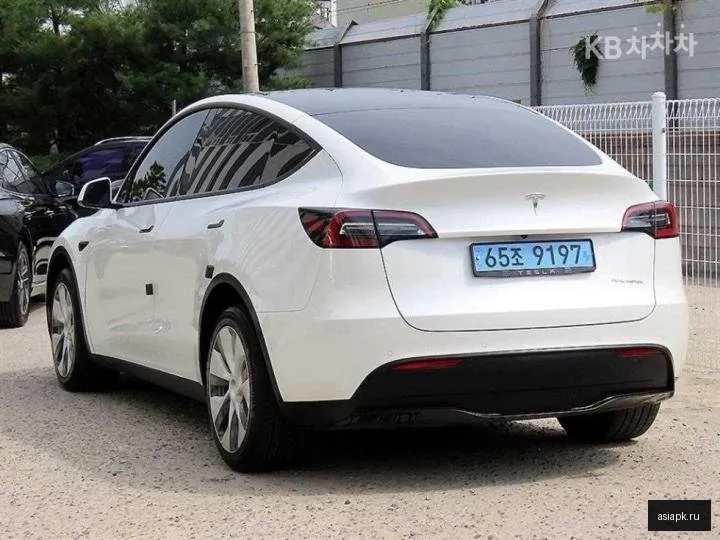 tesla Model Y 3