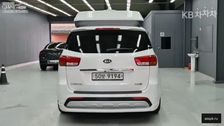 Kia Carnival 4