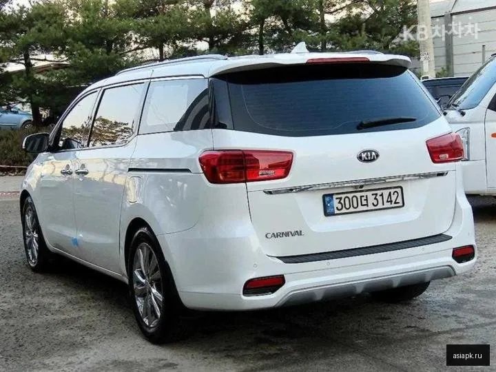 Kia Carnival 3