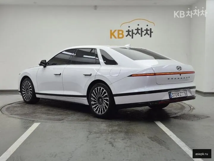 Hyundai Grandeur 3