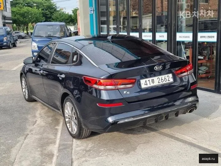 Kia K5 3