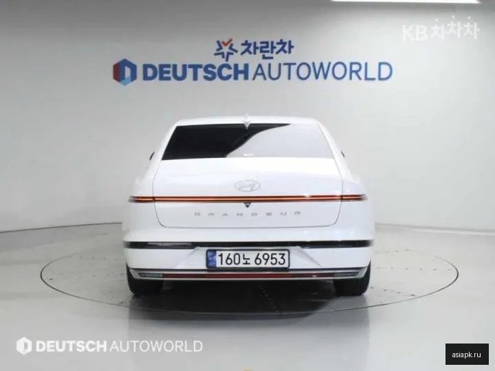 Hyundai Grandeur 4
