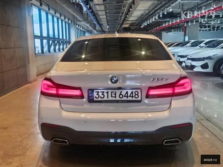 BMW 5-Series 3