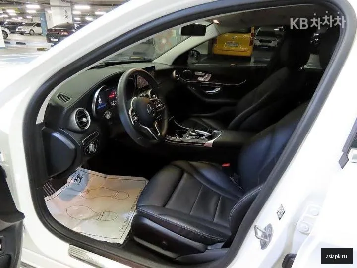 Mercedes-Benz C-Class 6