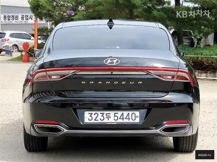 Hyundai Grandeur 4