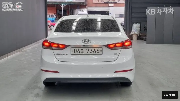 Hyundai Avante 4