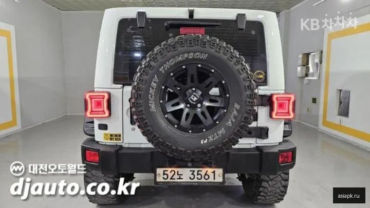 Jeep Wrangler 5