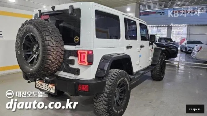 Jeep Wrangler 6