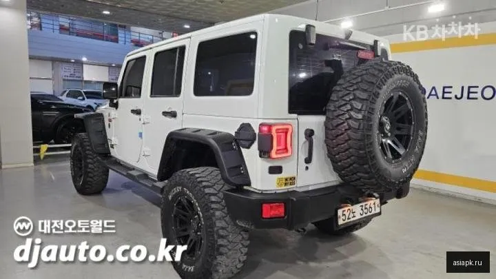 Jeep Wrangler 4