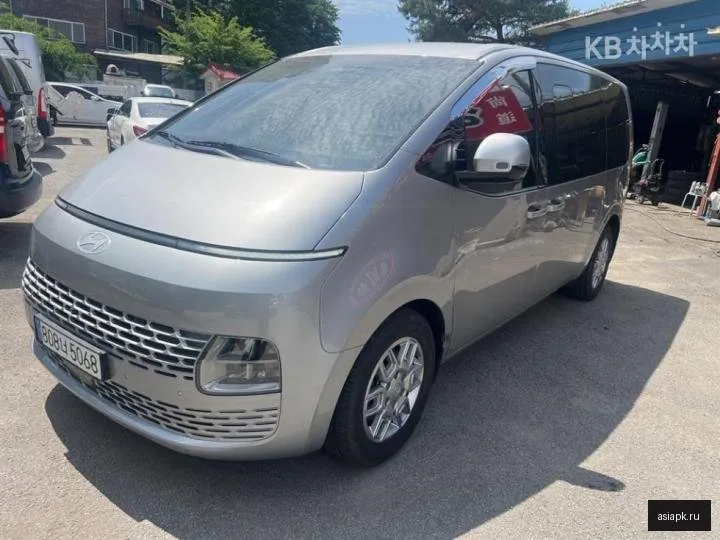 Hyundai Staria 2