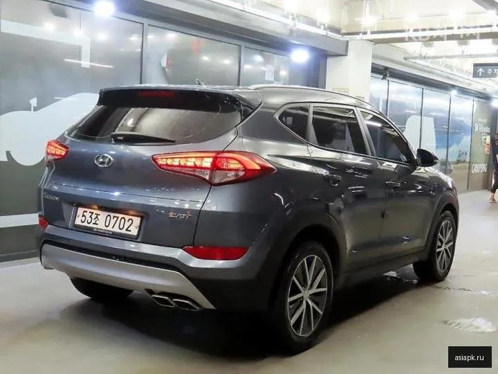 Hyundai Tucson 4