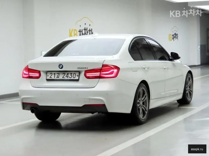 BMW 3-Series 4