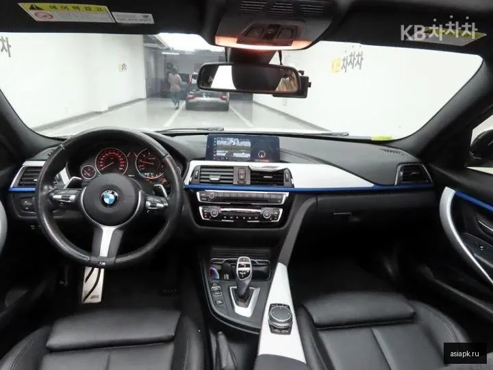 BMW 3-Series 6