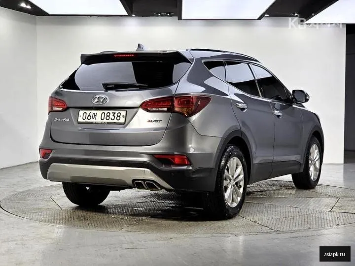 Hyundai Santa Fe 4
