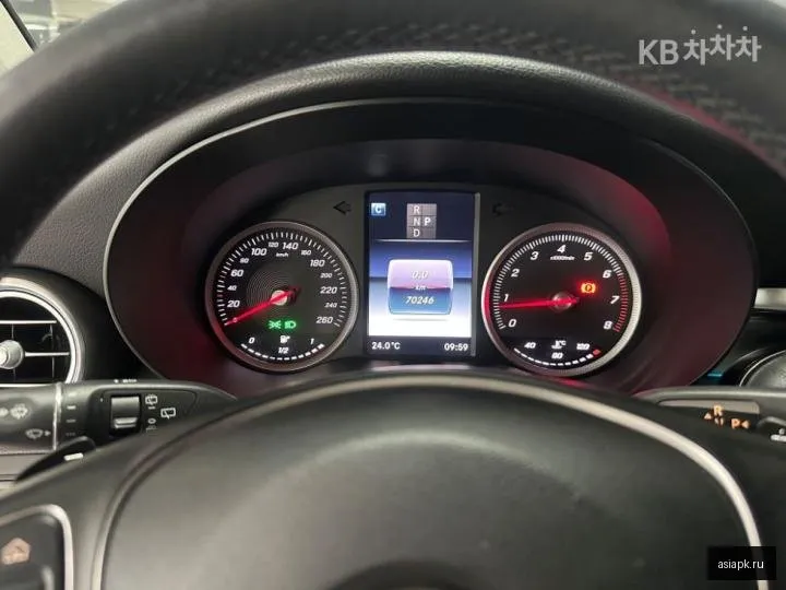 Mercedes-Benz GLC-Class 5