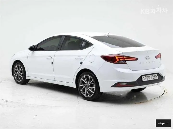 Hyundai Avante 4
