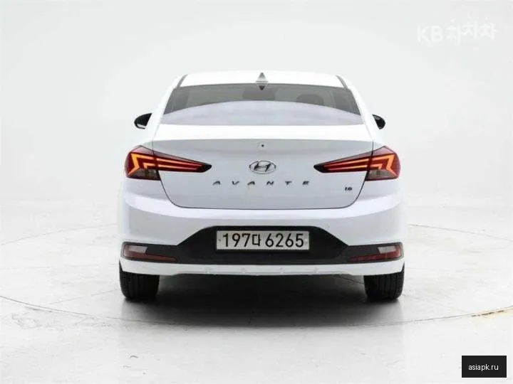 Hyundai Avante 5