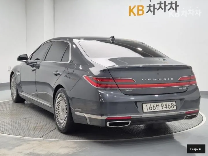 Genesis G90 2