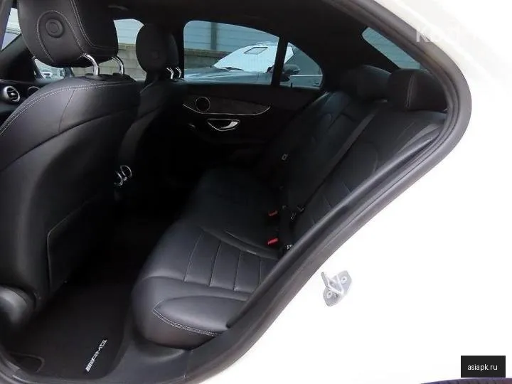 Mercedes-Benz C-Class 6