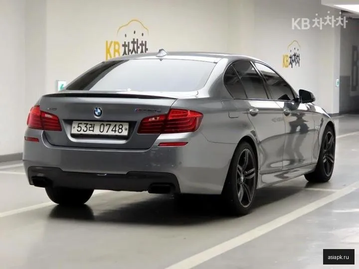BMW 5-Series 4