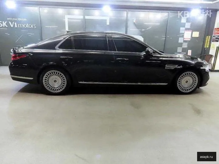 Genesis G90 3