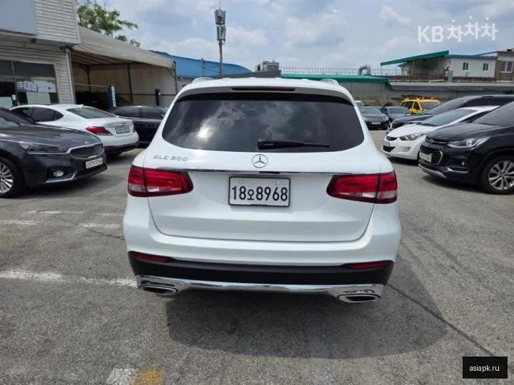 Mercedes-Benz GLC-Class 4