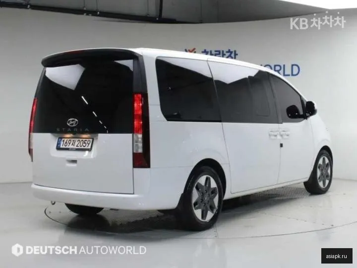 Hyundai Staria 2
