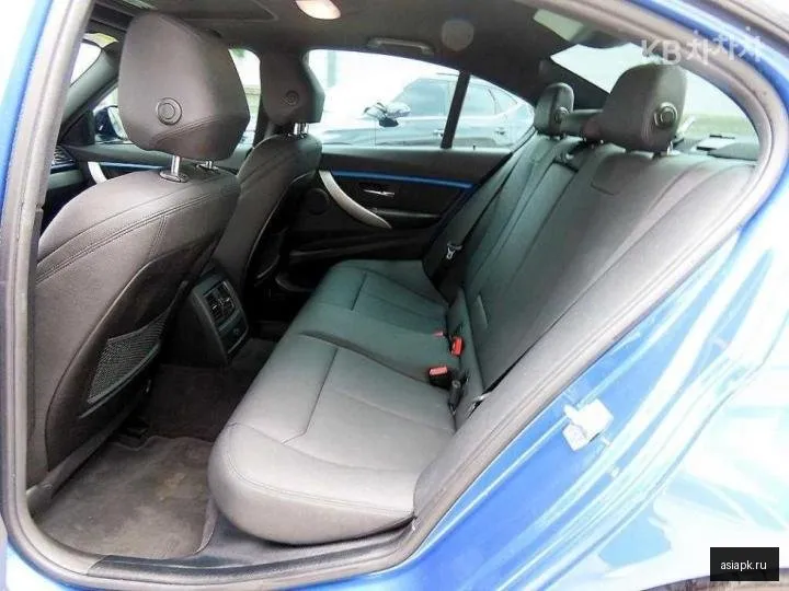 BMW 3-Series 6