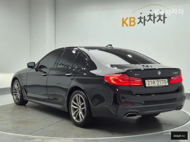 BMW 5-Series 2
