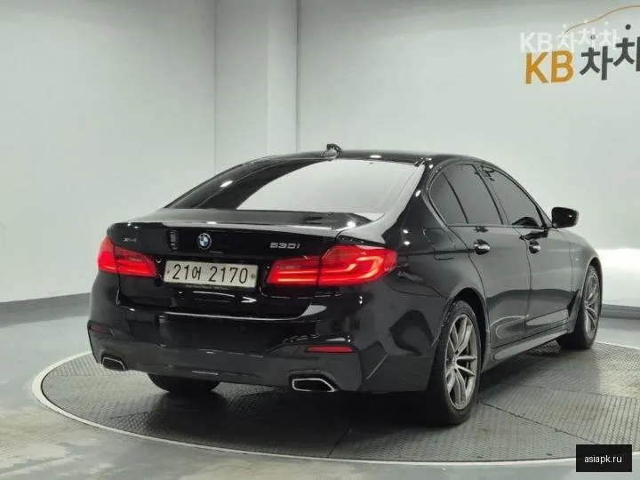 BMW 5-Series 3