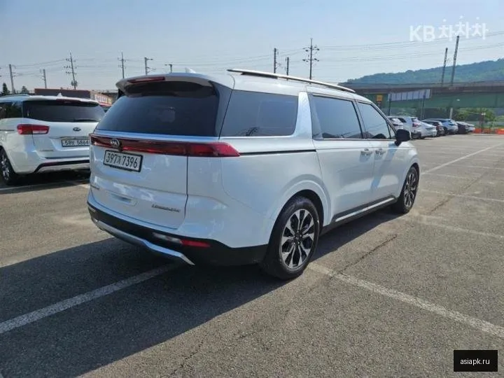 Kia Carnival 4