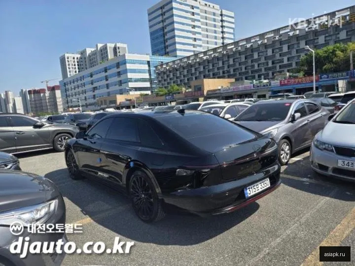 Hyundai Grandeur 4