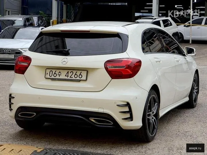 Mercedes-Benz A-Class 4