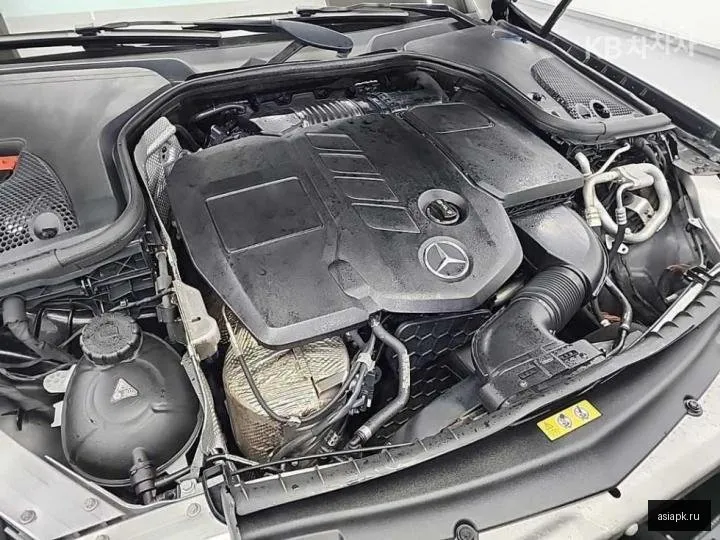 Mercedes-Benz E-Class 5