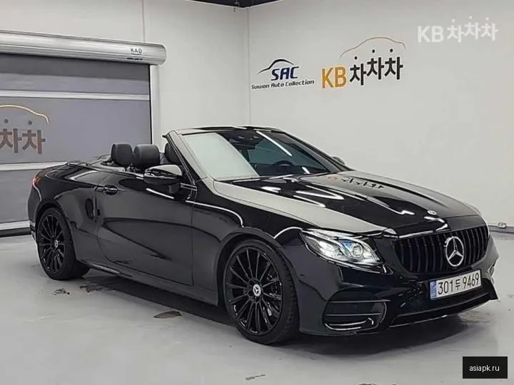 Mercedes-Benz E-Class 4