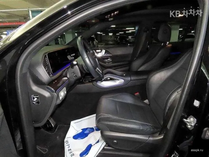 Mercedes-Benz GLE-Class 6