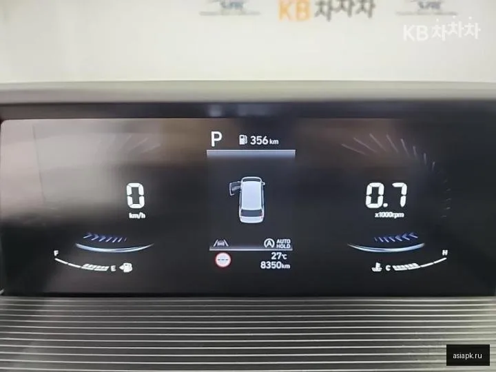 Hyundai Staria 6