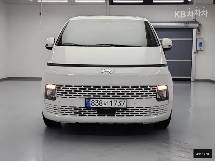 Hyundai Staria 2