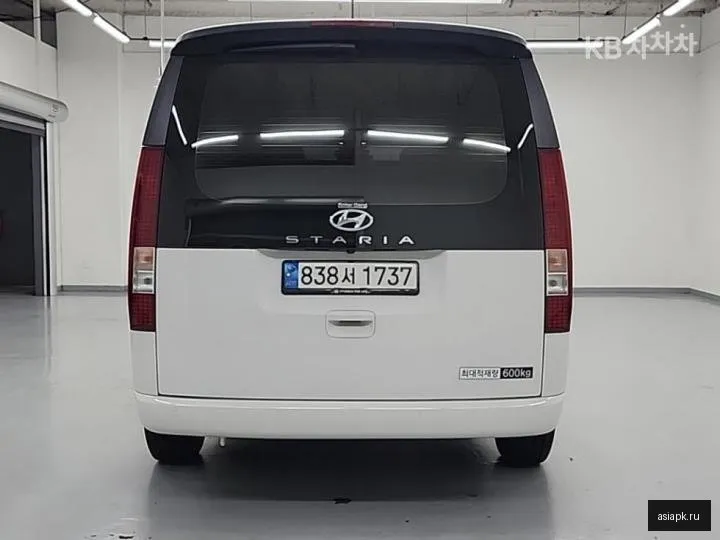 Hyundai Staria 3