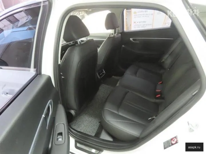 Hyundai Sonata 6