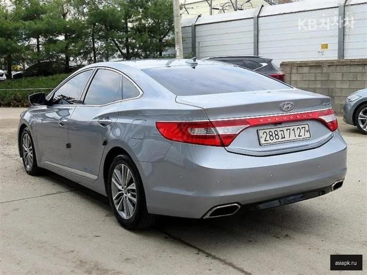 Hyundai Grandeur 3
