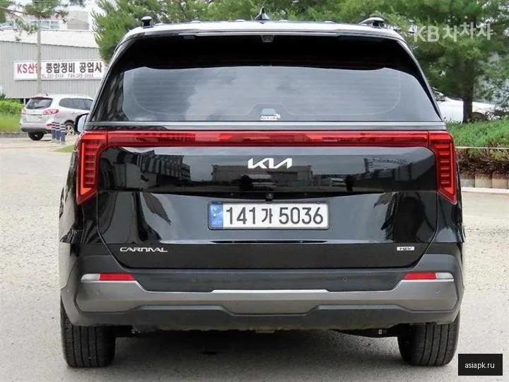 Kia Carnival 4