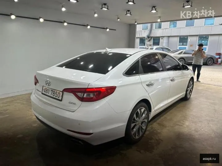 Hyundai Sonata 4