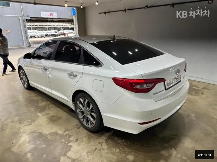 Hyundai Sonata 6