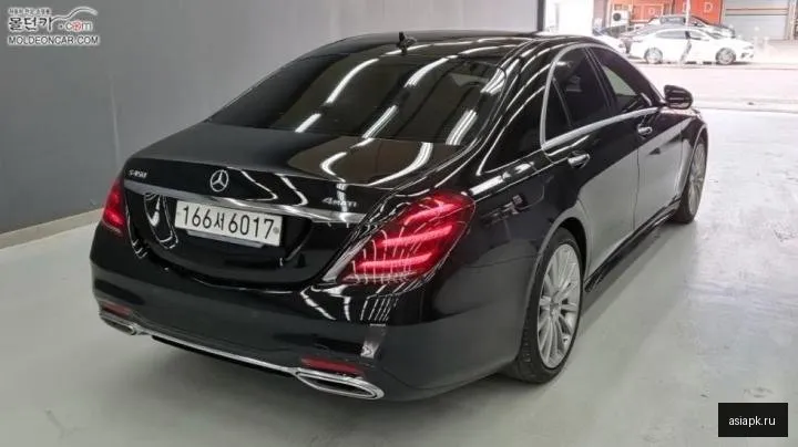 Mercedes-Benz S-Class 2