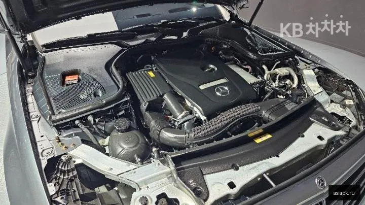 Mercedes-Benz E-Class 6