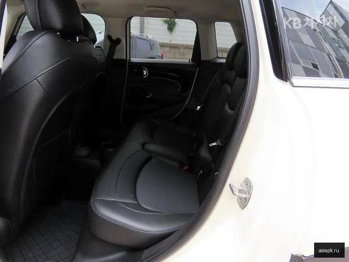 MINI Hatch 6
