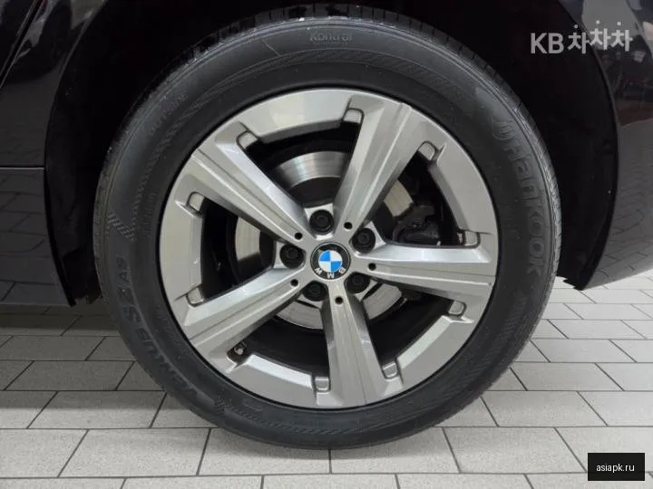 BMW 2-Series 5