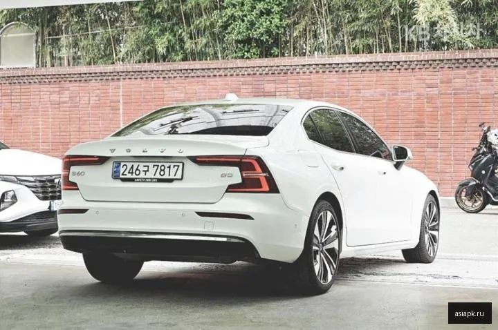 Volvo S60 3