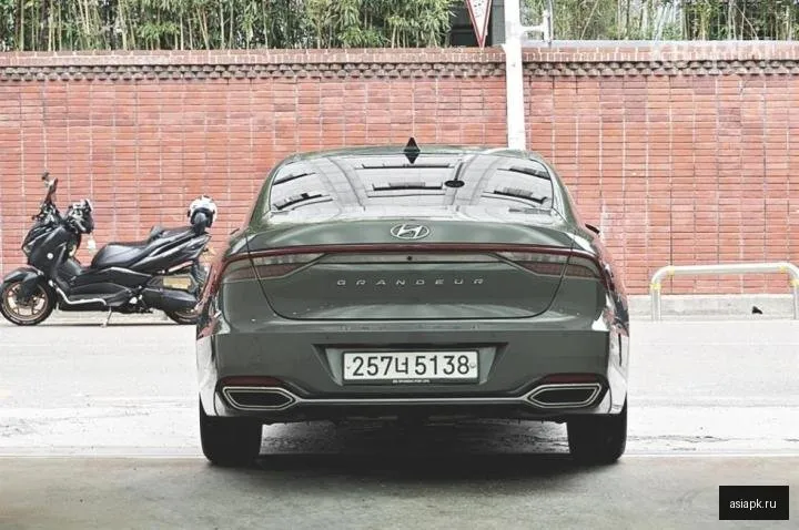 Hyundai Grandeur 4
